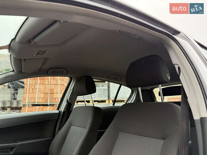 Хетчбек Opel Astra 2004 в Вінниці