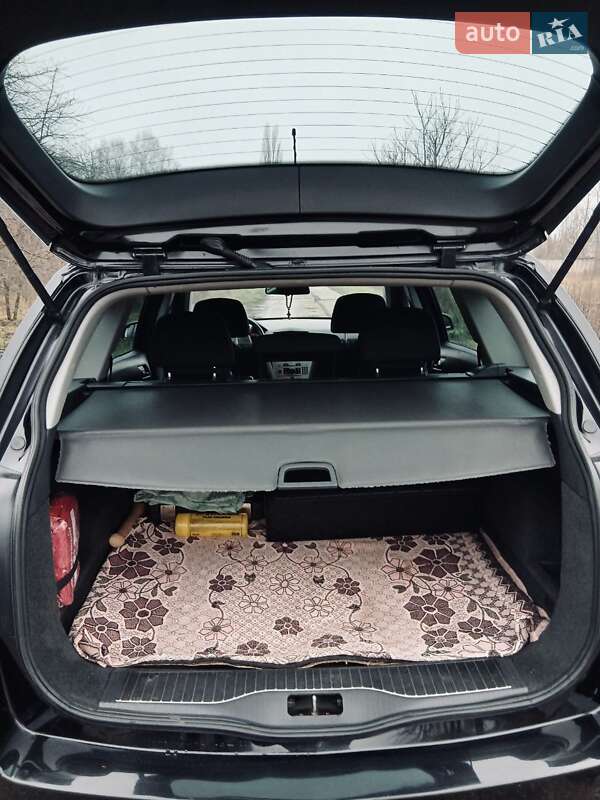 Универсал Opel Astra 2008 в Ромнах