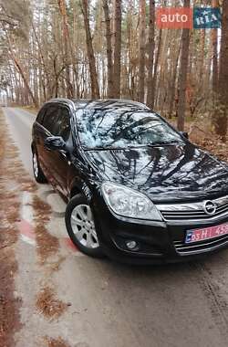 Универсал Opel Astra 2008 в Белогородке
