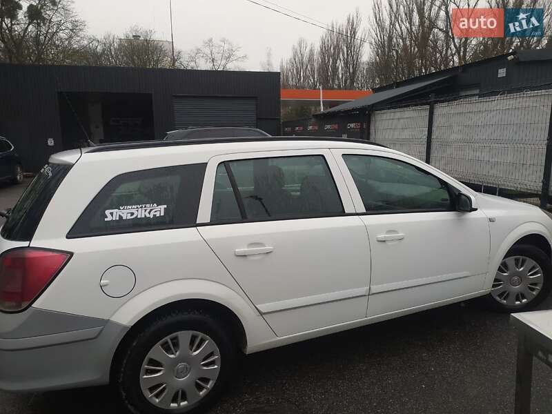 Универсал Opel Astra 2009 в Виннице