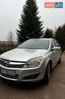 Универсал Opel Astra 2008 в Калуше