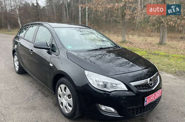 Універсал Opel Astra 2012 в Ковелі