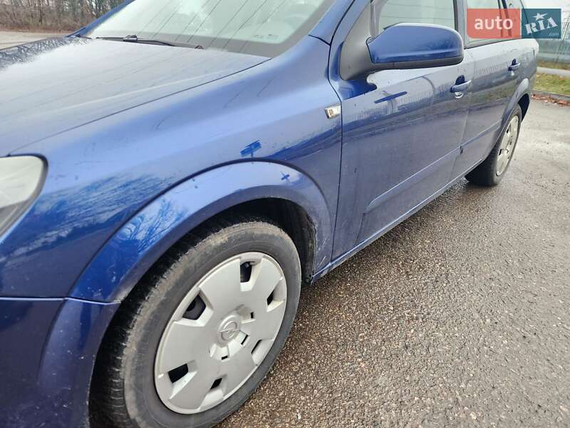 Универсал Opel Astra 2006 в Полтаве