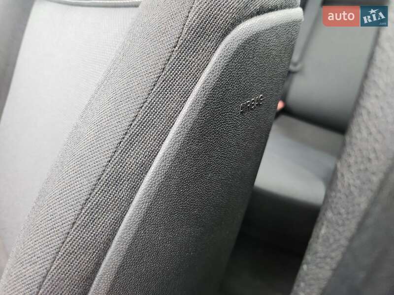 Универсал Opel Astra 2006 в Полтаве