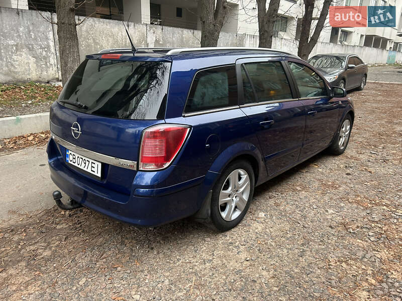 Універсал Opel Astra 2005 в Києві