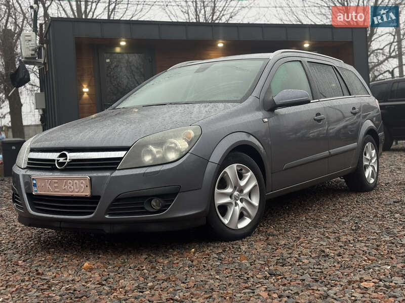 Універсал Opel Astra 2006 в Лубнах
