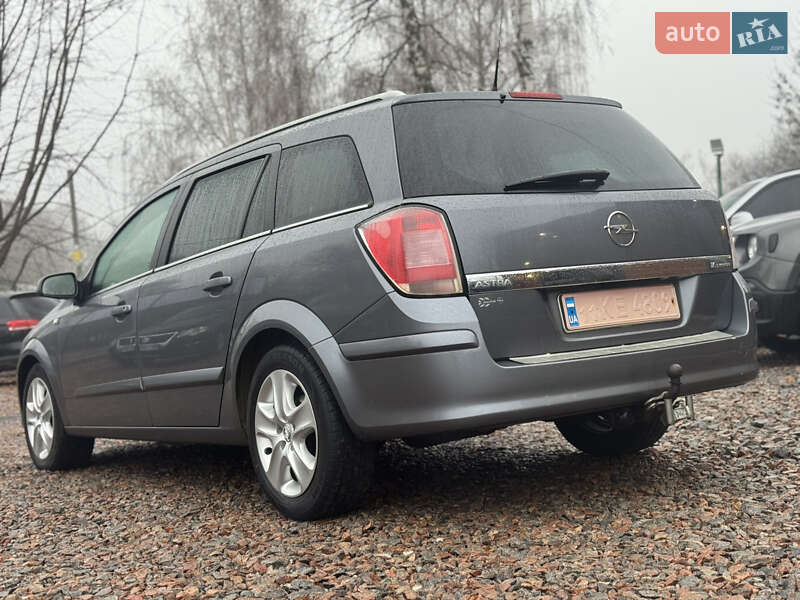 Універсал Opel Astra 2006 в Лубнах