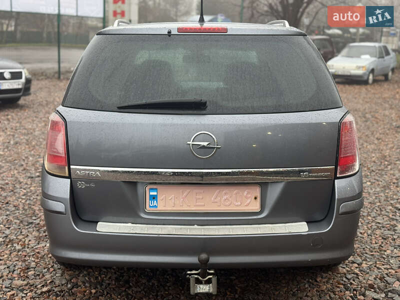 Універсал Opel Astra 2006 в Лубнах