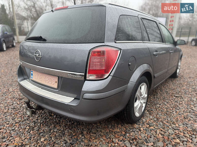 Універсал Opel Astra 2006 в Лубнах