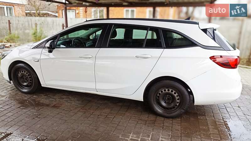 Универсал Opel Astra 2017 в Ахтырке