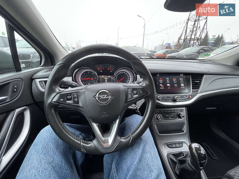 Універсал Opel Astra 2017 в Львові