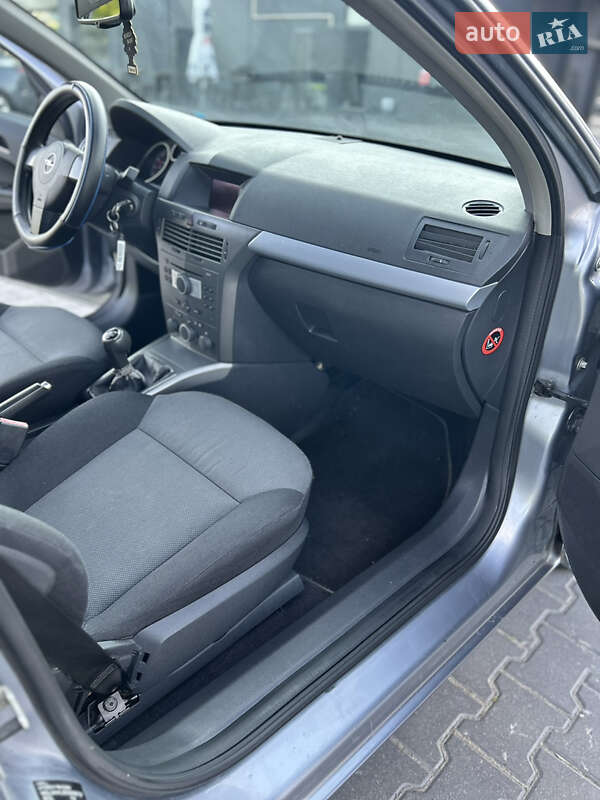 Універсал Opel Astra 2005 в Золочеві фото 49 Універсал Opel Astra 2005 в Золочеві