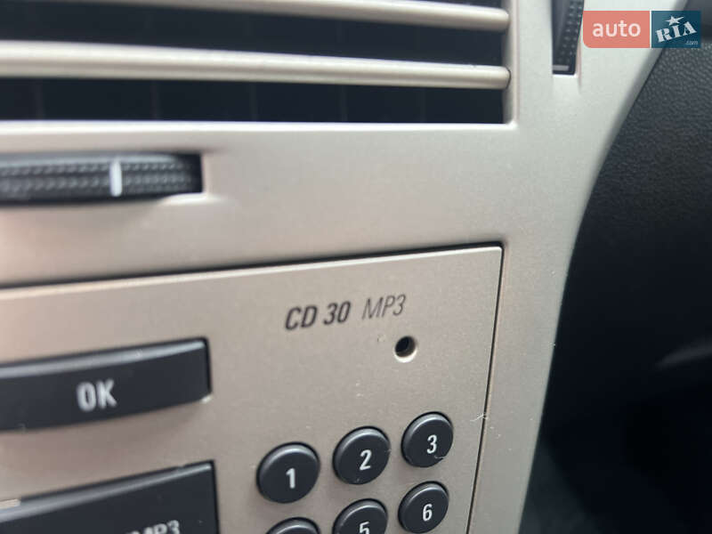 Універсал Opel Astra 2007 в Івано-Франківську