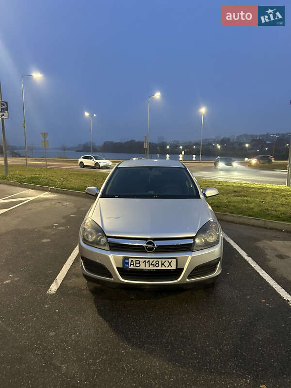 Хэтчбек Opel Astra 2005 в Виннице