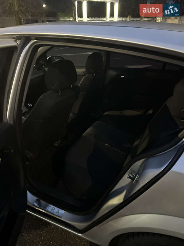 Хэтчбек Opel Astra 2005 в Виннице