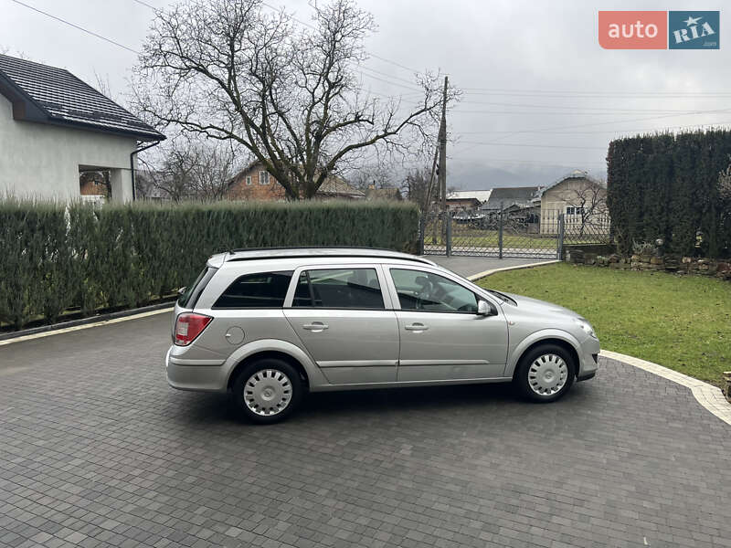 Універсал Opel Astra 2007 в Івано-Франківську