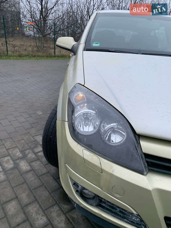 Хэтчбек Opel Astra 2004 в Виннице
