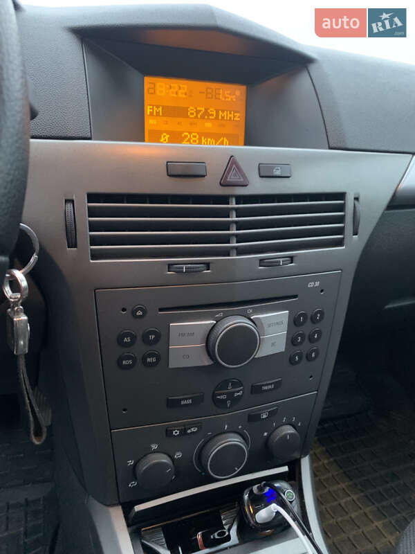 Хэтчбек Opel Astra 2004 в Виннице