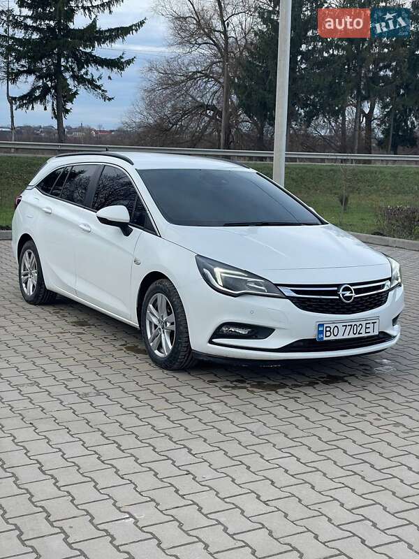 Универсал Opel Astra 2019 в Лановцах