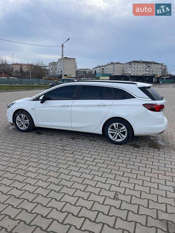 Универсал Opel Astra 2019 в Лановцах
