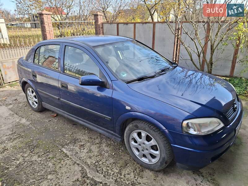 Хетчбек Opel Astra 2002 в Городку