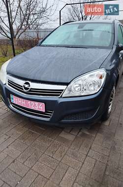 Універсал Opel Astra 2009 в Чорнобаї