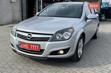 Универсал Opel Astra 2010 в Кременце