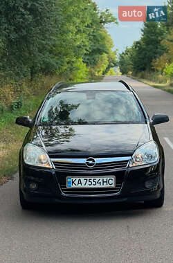 Універсал Opel Astra 2009 в Черкасах