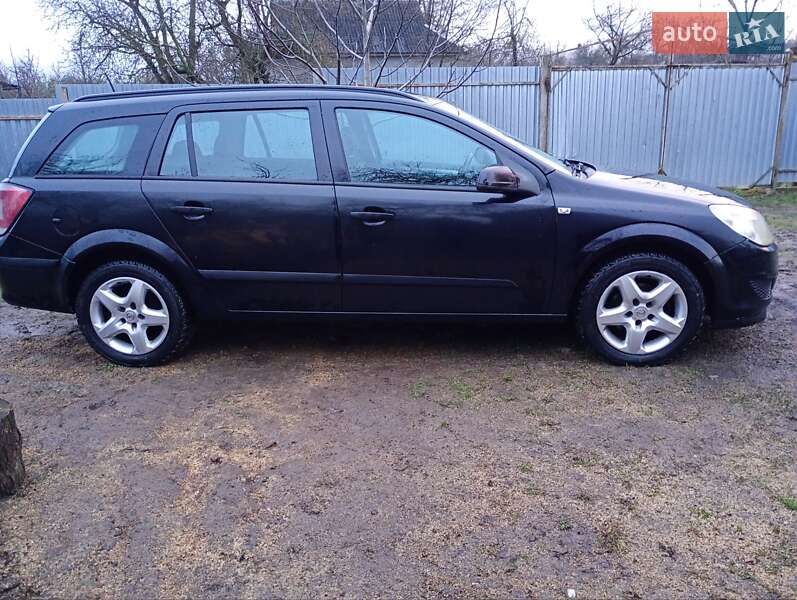 Универсал Opel Astra 2007 в Новой Ушице