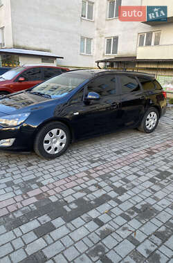 Универсал Opel Astra 2012 в Тернополе