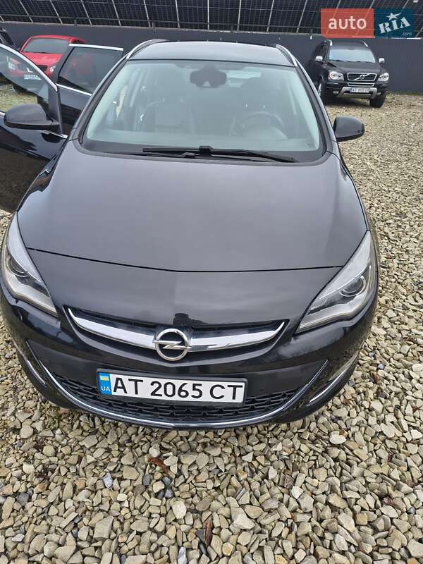 Універсал Opel Astra 2012 в Калуші