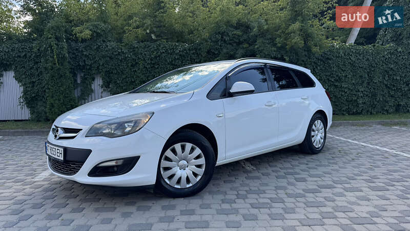 Универсал Opel Astra 2014 в Ивано-Франковске