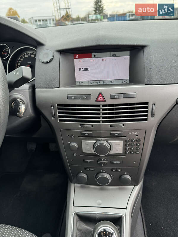 Універсал Opel Astra 2006 в Нововолинську