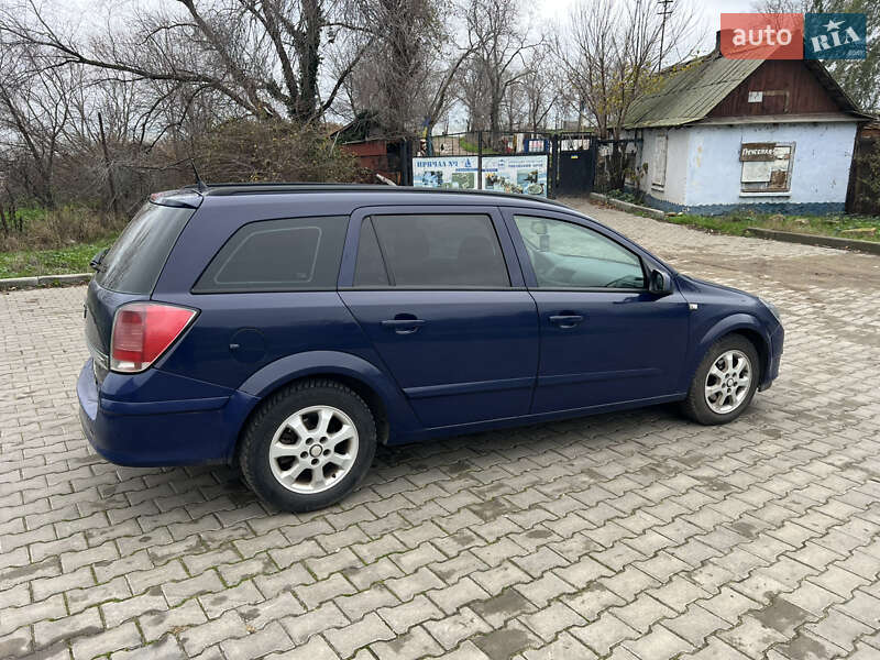 Універсал Opel Astra 2006 в Білгороді-Дністровському