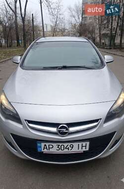 Универсал Opel Astra 2013 в Киеве