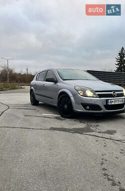 Хэтчбек Opel Astra 2004 в Житомире