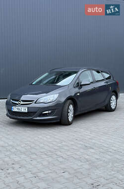 Універсал Opel Astra 2014 в Івано-Франківську