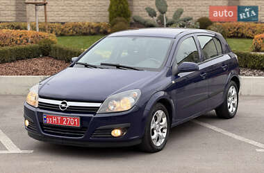 Хэтчбек Opel Astra 2006 в Запорожье