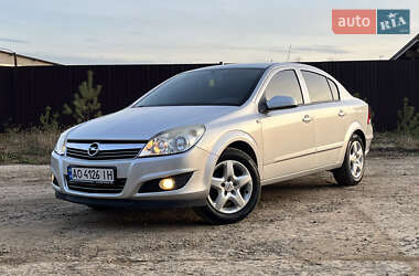 Седан Opel Astra 2008 в Ужгороді
