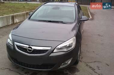 Універсал Opel Astra 2011 в Запоріжжі