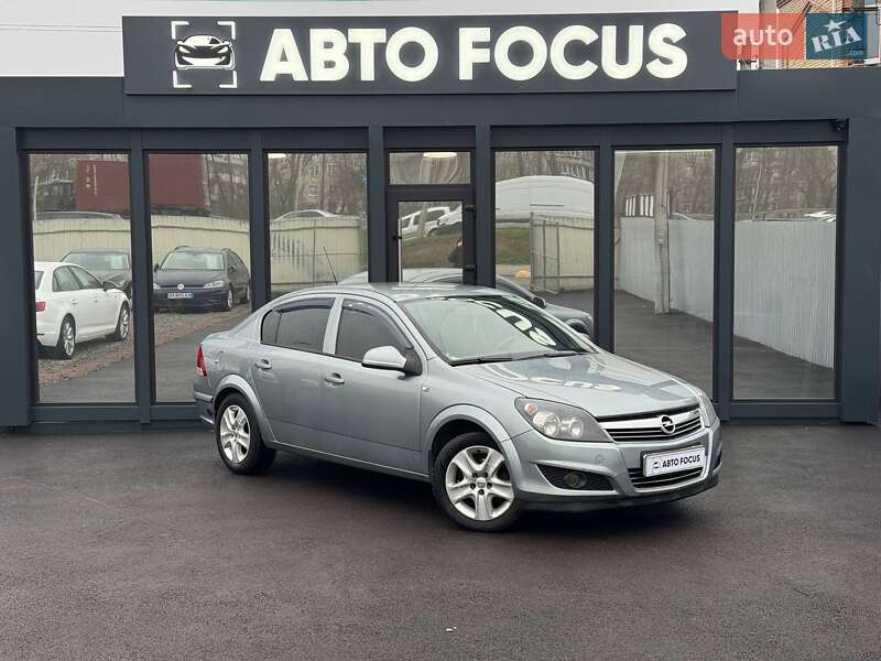 Opel Astra 2012 Opel Astra 2012