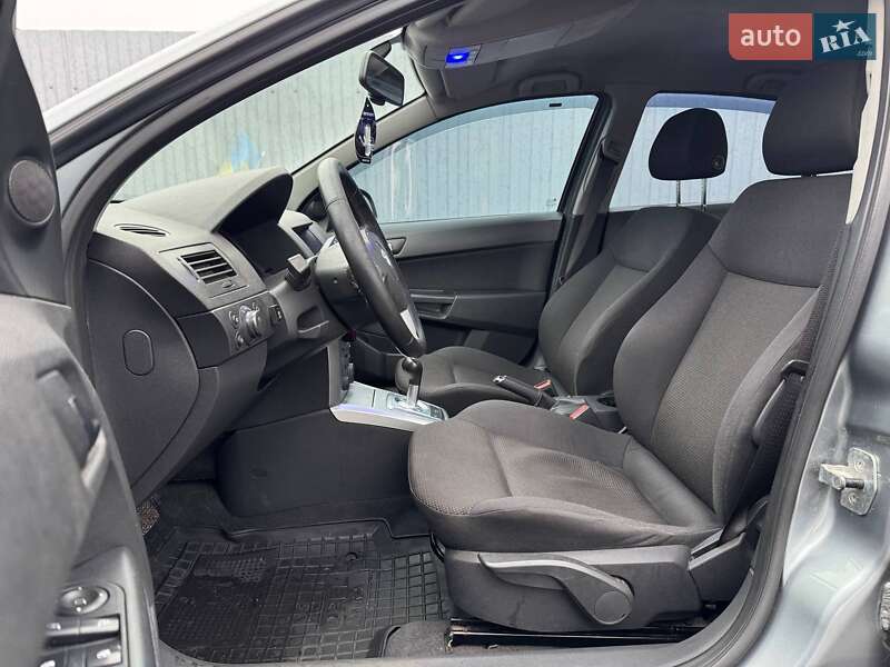 Седан Opel Astra 2012 в Киеве фото 9 Седан Opel Astra 2012 в Киеве