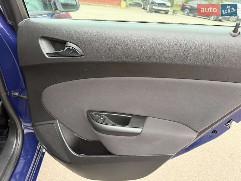 Универсал Opel Astra 2014 в Ровно фото 28 Универсал Opel Astra 2014 в Ровно