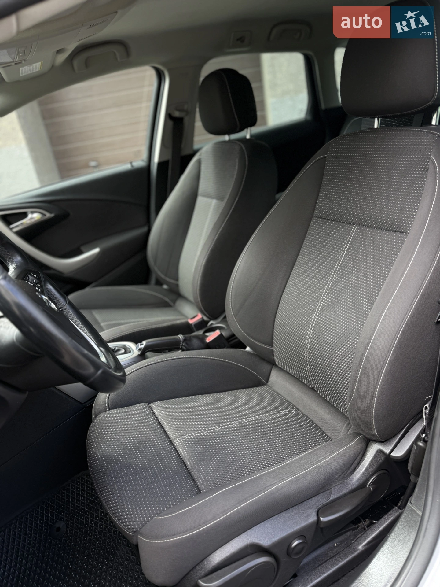 2011 Opel Astra - мініатюра 21
