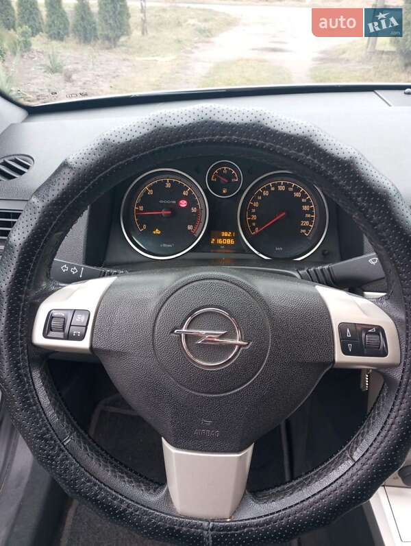 Универсал Opel Astra 2008 в Любомле