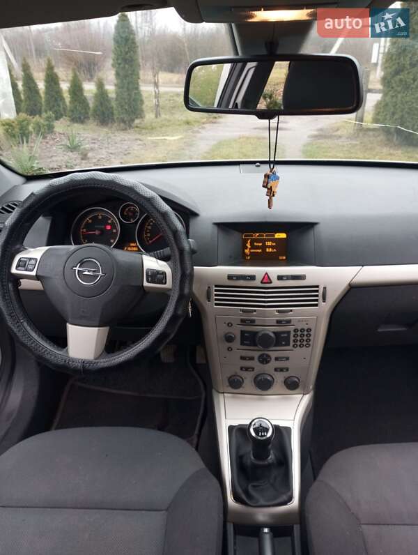 Универсал Opel Astra 2008 в Любомле