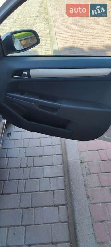 Хэтчбек Opel Astra 2007 в Могилев-Подольске фото 13 Хэтчбек Opel Astra 2007 в Могилев-Подольске