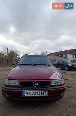 Універсал Opel Astra 1998 в Ізюмі