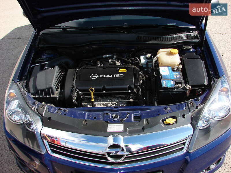 Универсал Opel Astra 2011 в Одессе