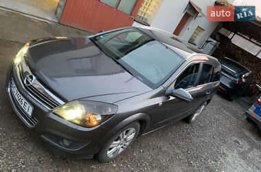 Универсал Opel Astra 2009 в Нововолынске